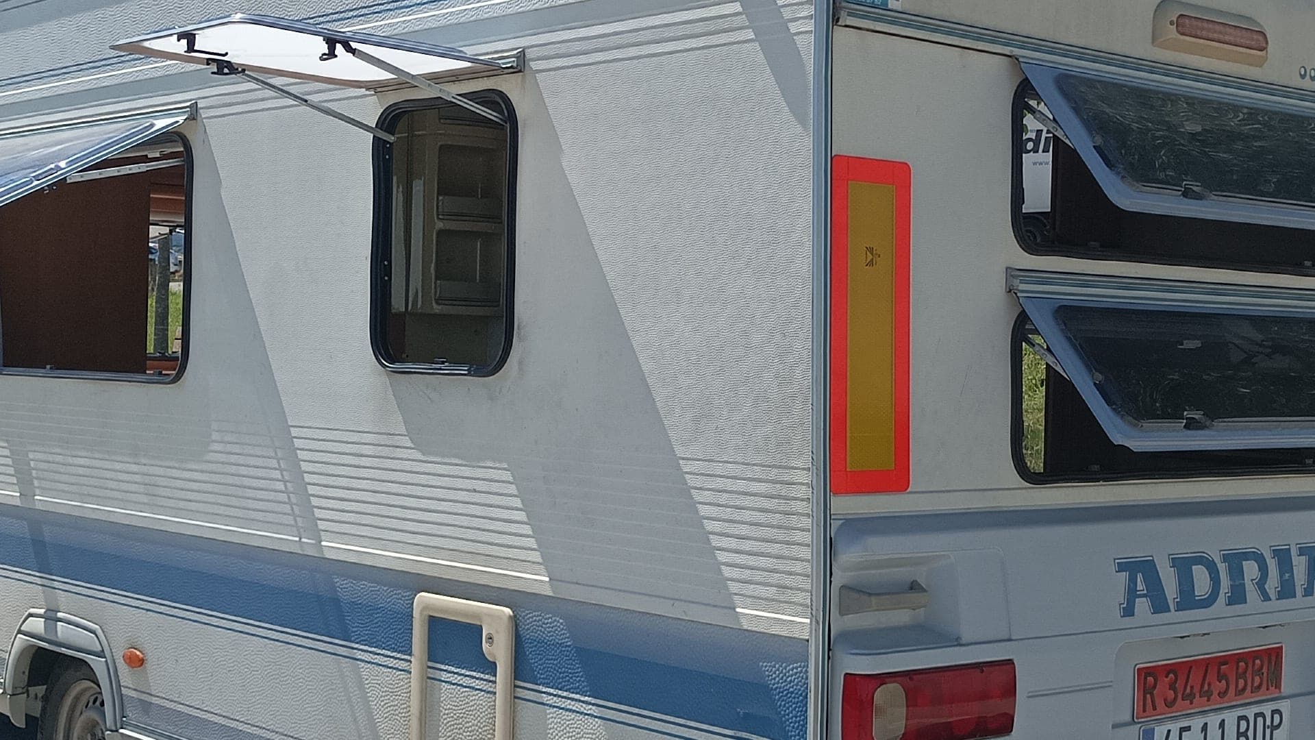 Caravana Adria B-542PK