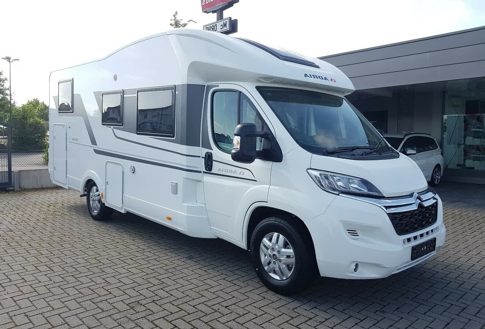 Adria Matrix Axess 670 SL (All-In)