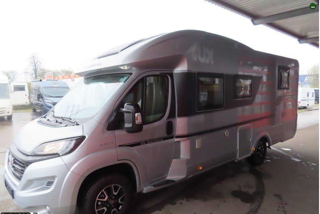Adria Coral Supreme 670 SC ALDE